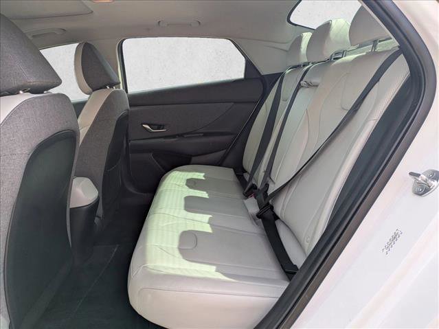 Used 2023 Hyundai Elantra Limited FWD image 20