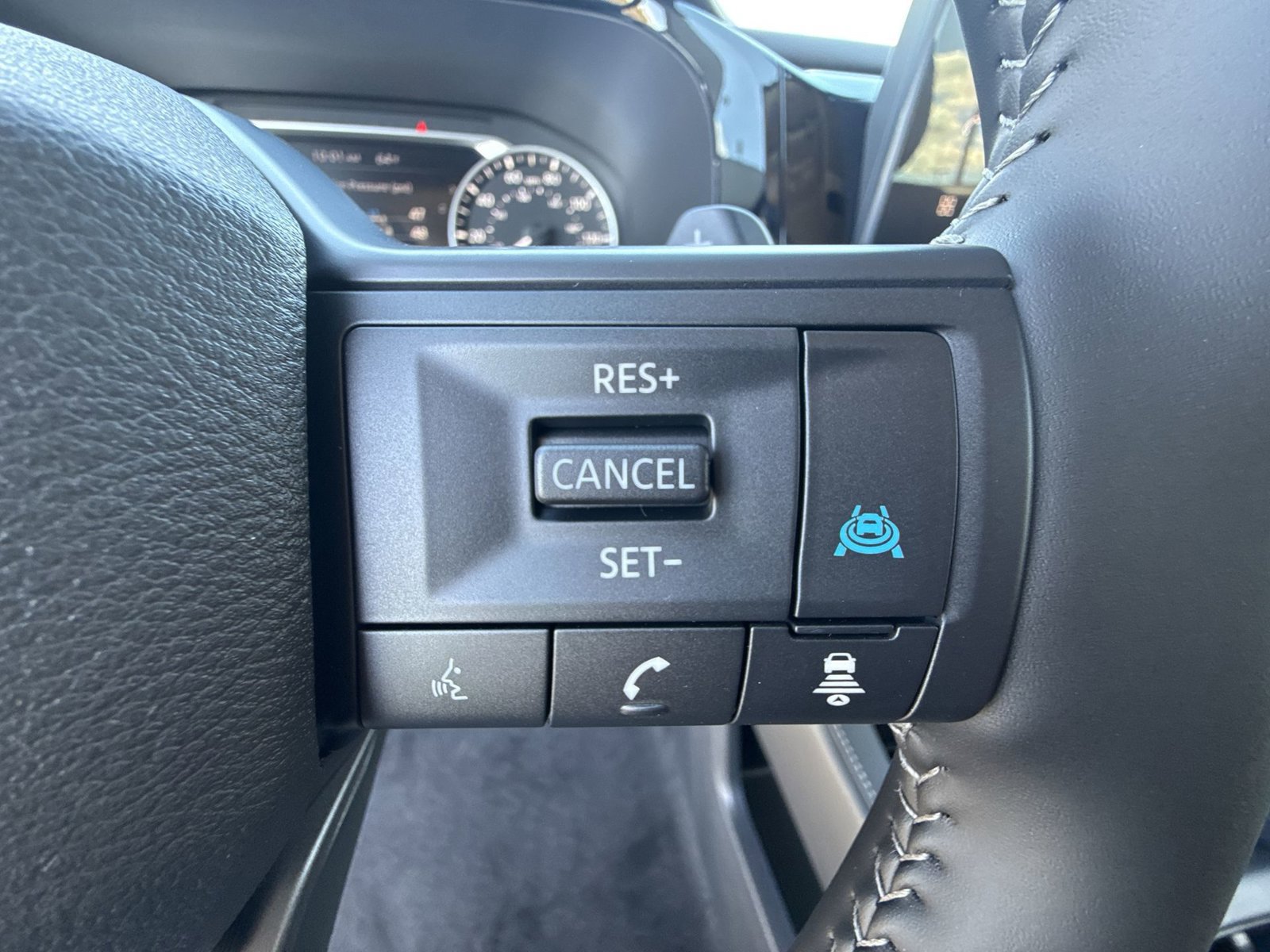 New 2026 Nissan Pathfinder SV AWD/4WD image 34
