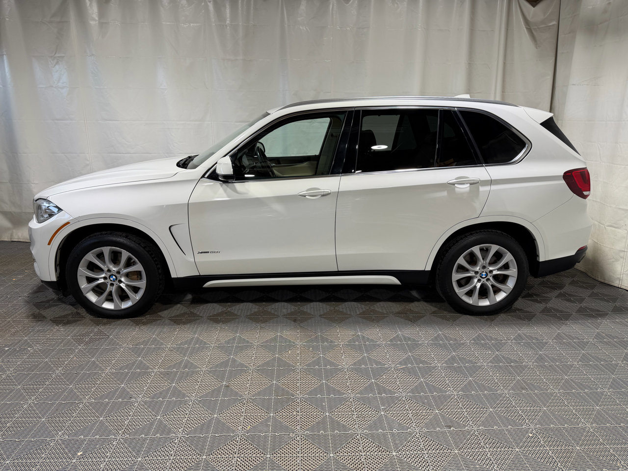 Used 2014 BMW X5 xDrive50i image 5