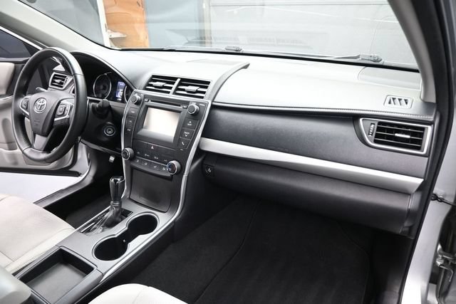 Used 2017 Toyota Camry SE FWD image 26