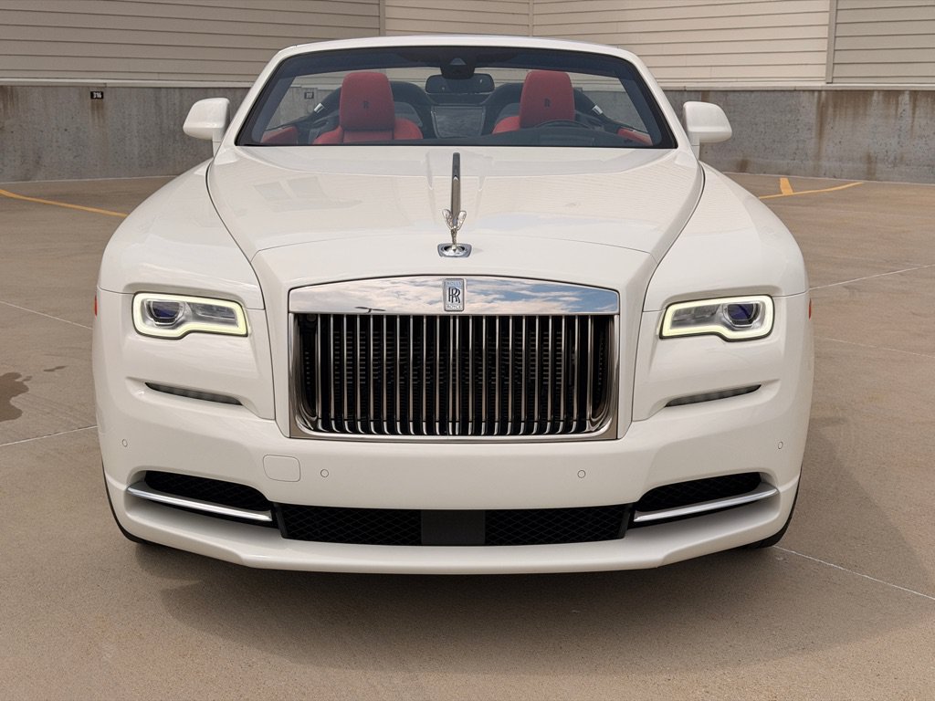 Used 2017 Rolls-Royce Dawn RWD image 9
