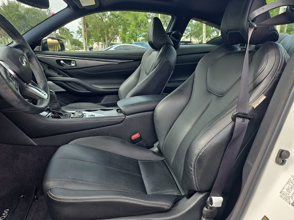 Used 2018 INFINITI Q60 3.0t Luxe w/ Sensory Package 3.0T Luxe RWD image 16