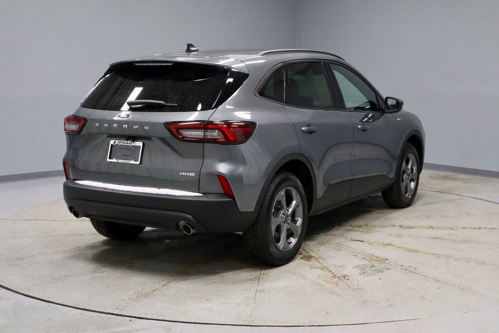 Certified 2025 Ford Escape ST-Line image 10