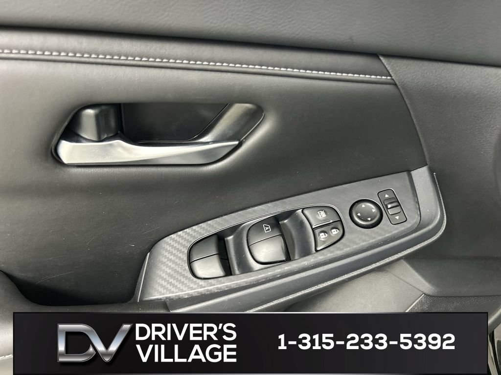 Used 2023 Nissan Sentra SV w/ All-Weather Package FWD image 11