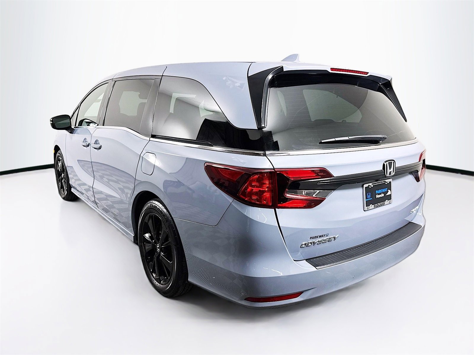 Used 2023 Honda Odyssey Sport image 5