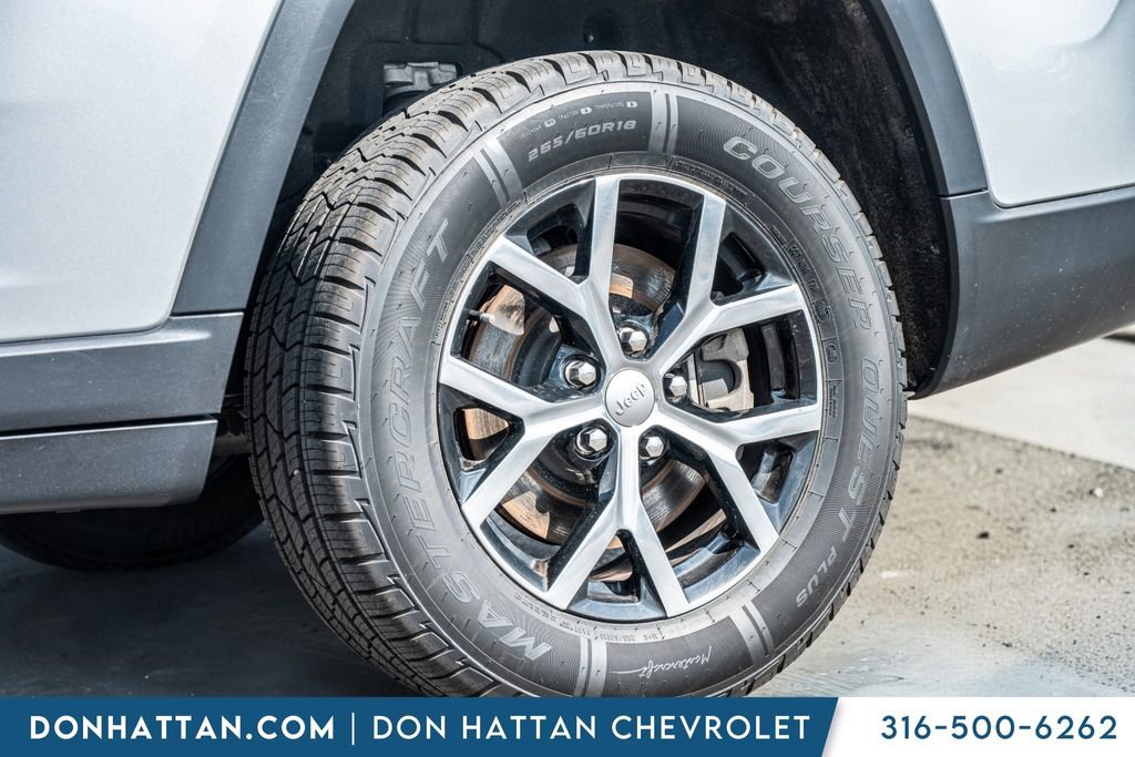 Used 2023 Jeep Grand Cherokee L Limited AWD/4WD image 44