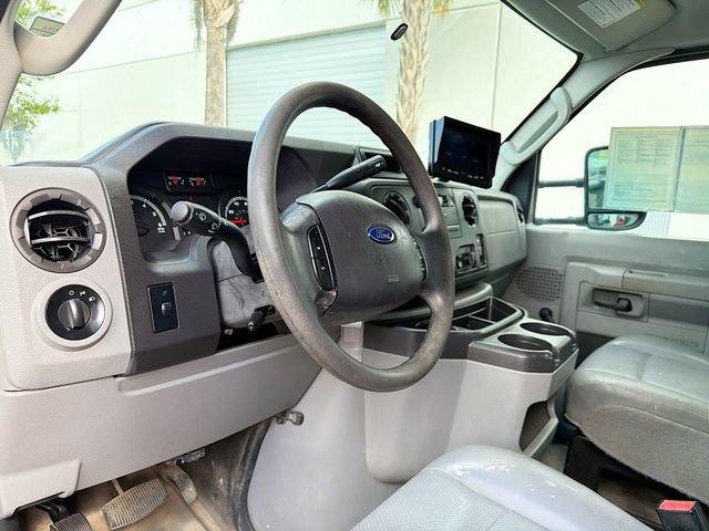 Used 2016 Ford E-350 and Econoline 350 Super Duty RWD image 9