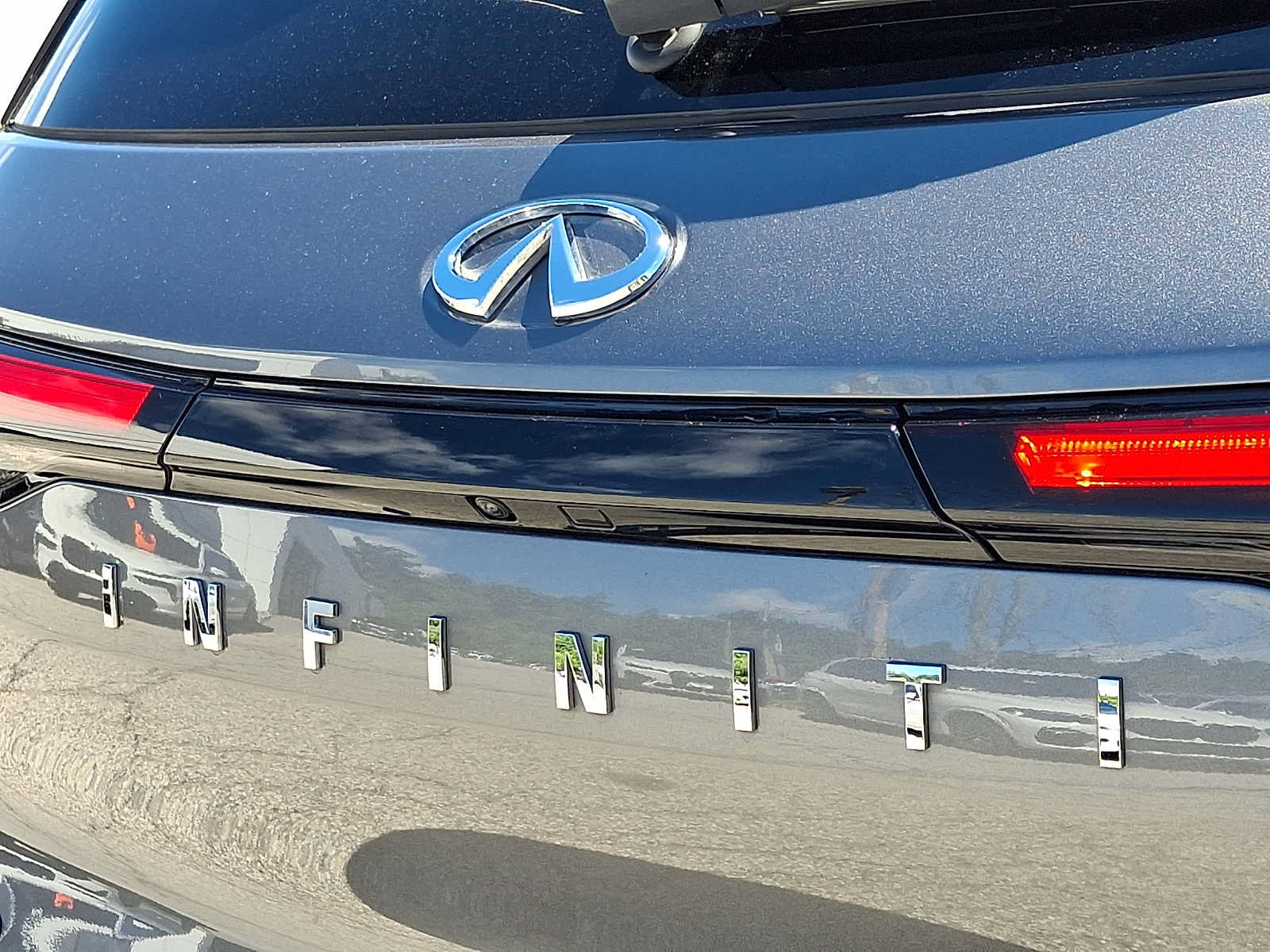 Used 2023 INFINITI QX60 Luxe w/ Vision Package AWD/4WD image 35