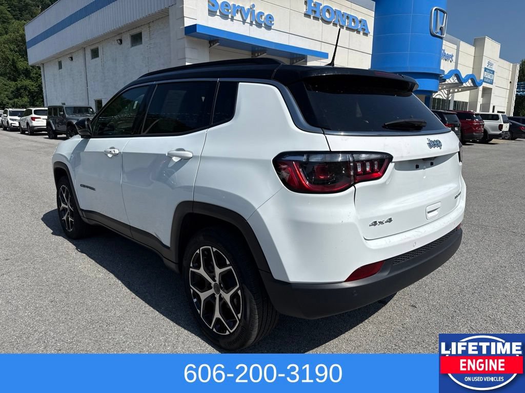 Used 2025 Jeep Compass Limited AWD/4WD image 10