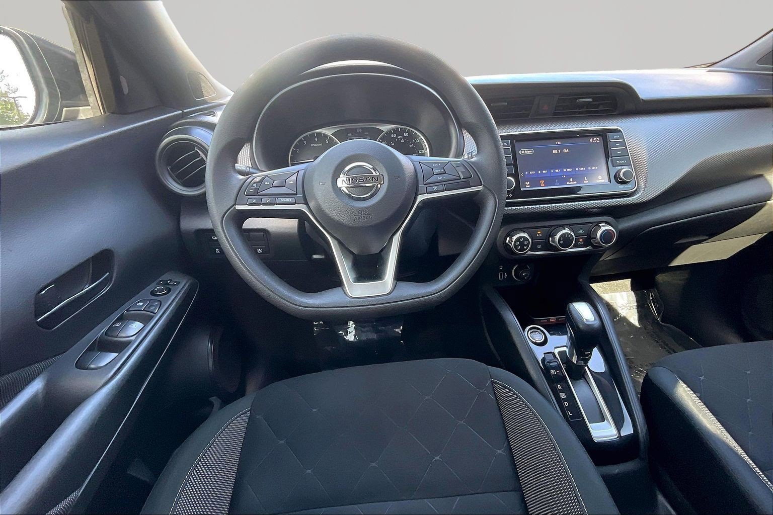 Used 2020 Nissan Kicks S FWD image 8