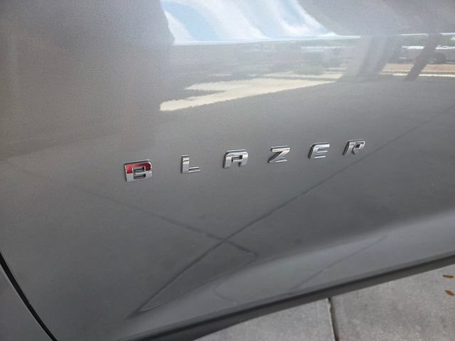 Used 2023 Chevrolet Blazer LT w/ Convenience Package FWD image 3