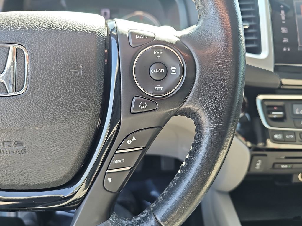 Used 2017 Honda Pilot Touring image 23