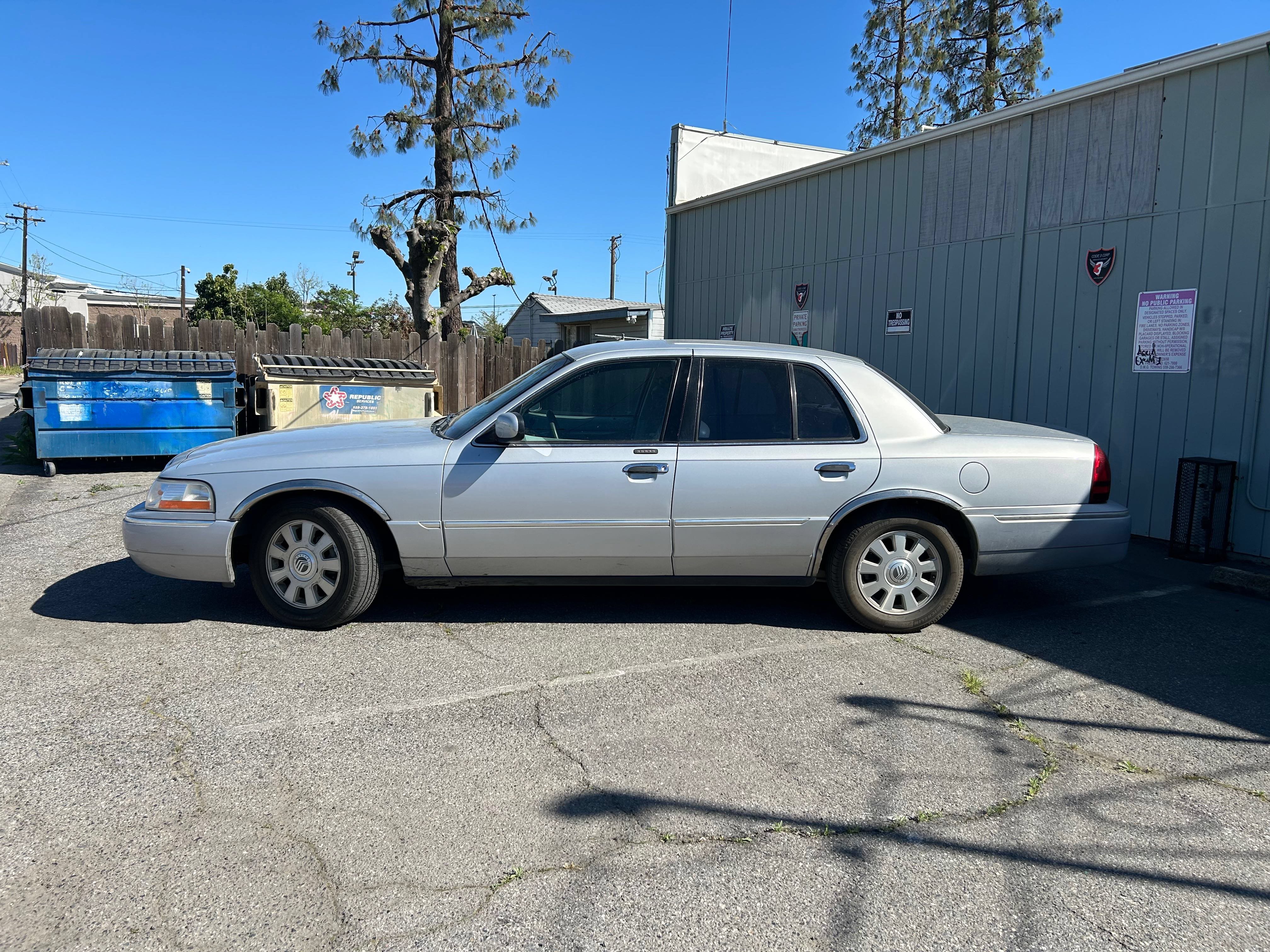 Used 2003 Mercury Grand Marquis LS RWD image 2