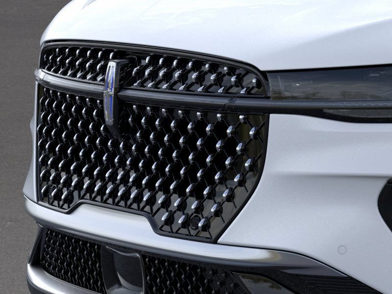 New 2026 Lincoln Nautilus Premier AWD/4WD image 17