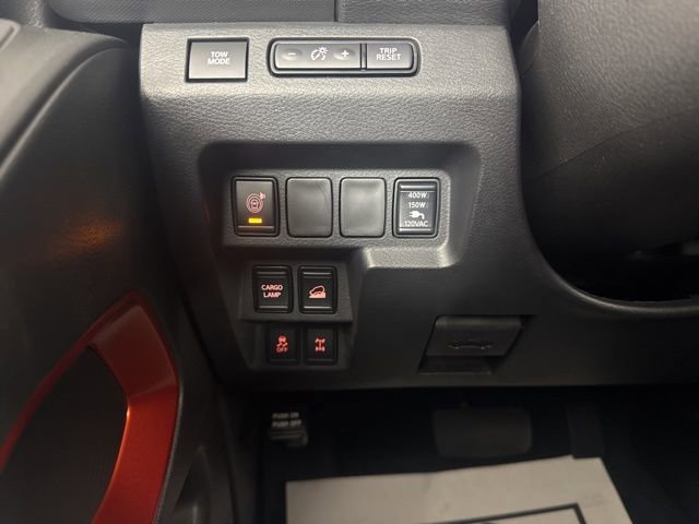 Used 2022 Nissan Frontier PRO-4X image 20