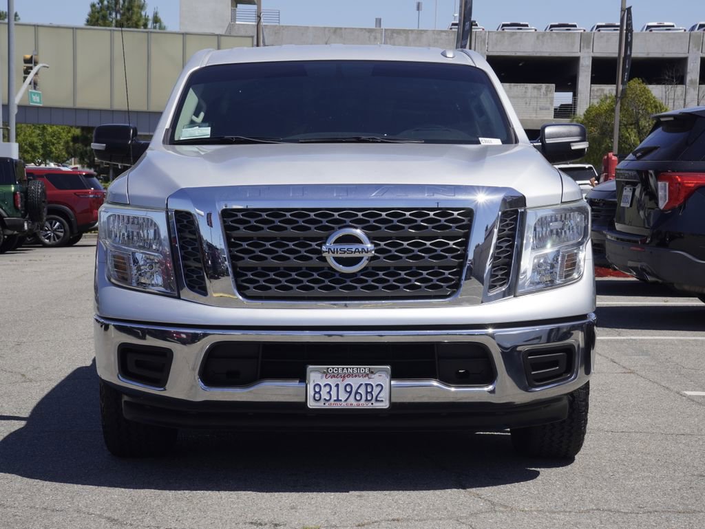 Used 2017 Nissan Titan SV RWD image 6