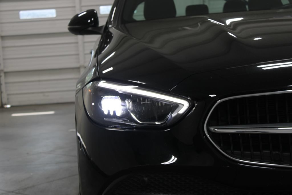 Used 2025 Mercedes-Benz C 300 Sedan image 11