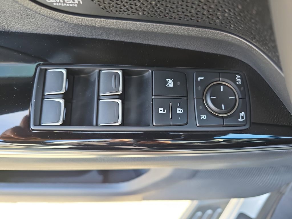 Used 2025 Lexus LX 700h Overtrail w/ Accessory Package (Z1) image 32