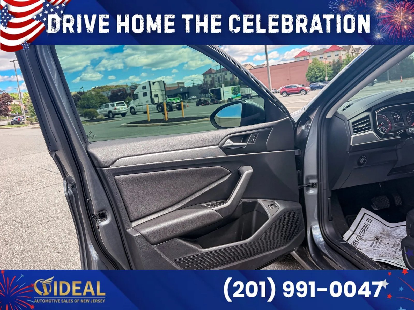 Used 2019 Volkswagen Jetta SE w/ Cold Weather Package FWD image 17