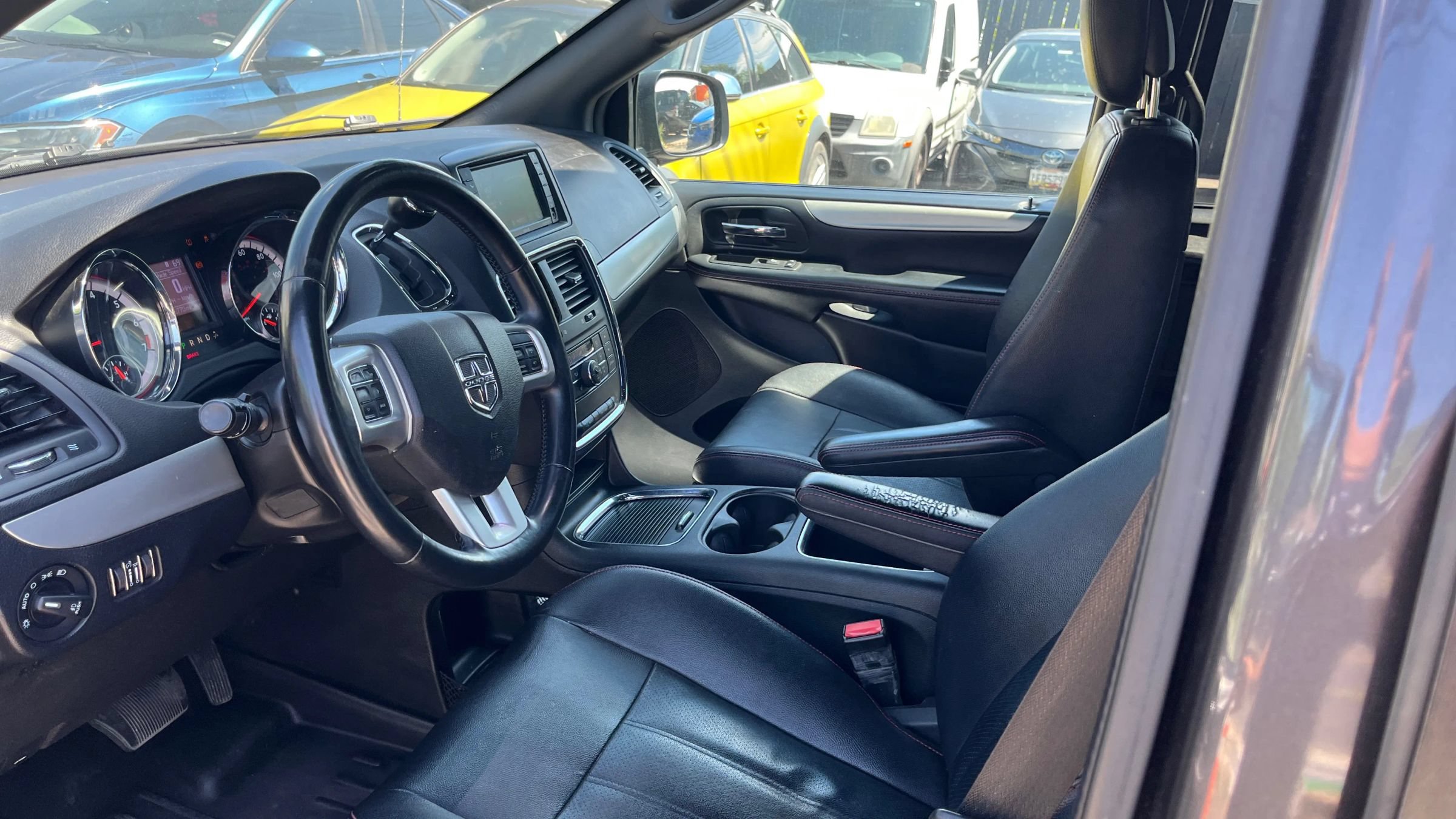 Used 2018 Dodge Grand Caravan GT FWD image 15