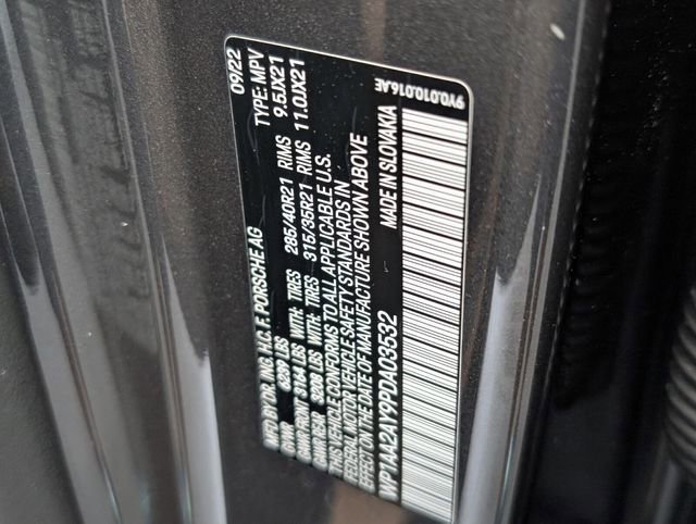 Used 2023 Porsche Cayenne AWD/4WD image 17