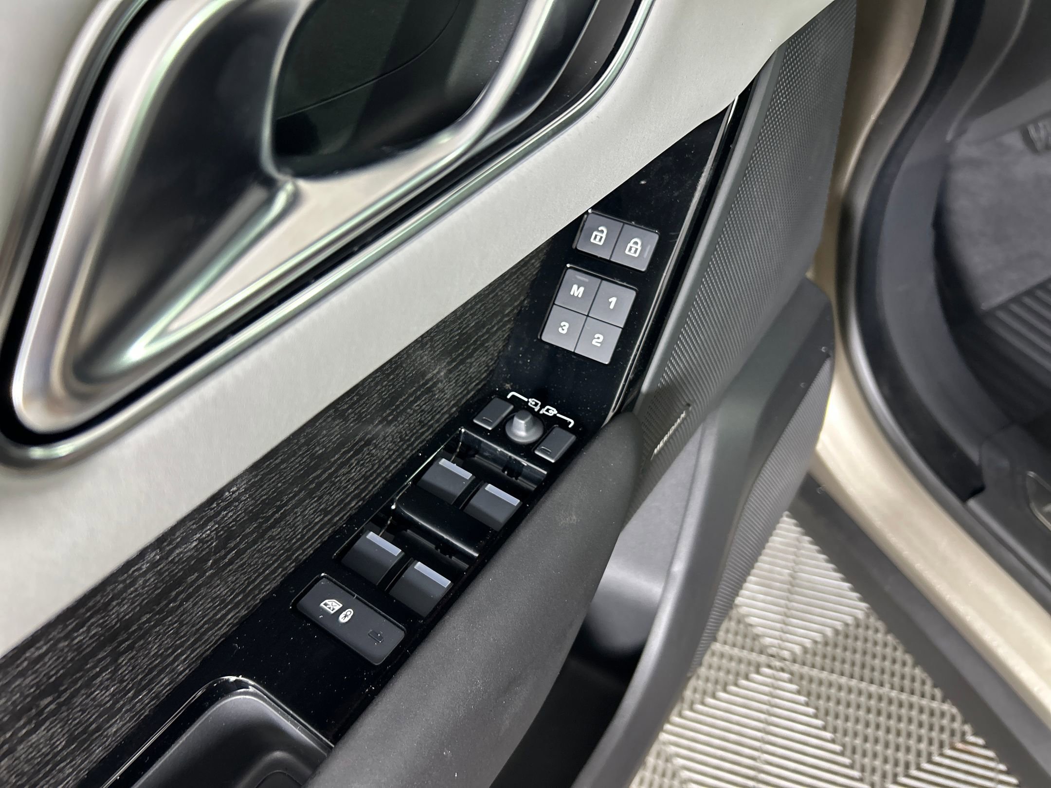 New 2026 Land Rover Range Rover Velar S image 10