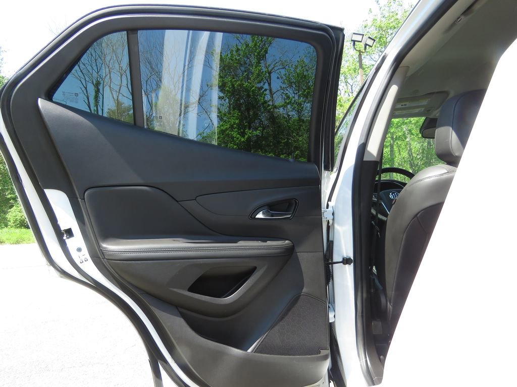Used 2020 Buick Encore Preferred AWD/4WD image 18