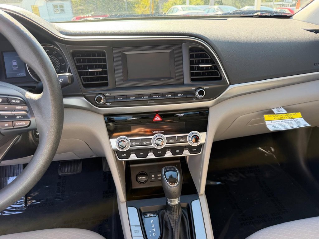 Used 2020 Hyundai Elantra SE FWD image 35