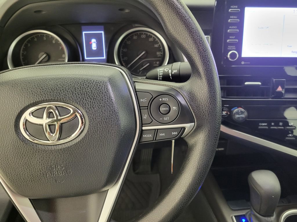 Used 2022 Toyota Camry LE image 6