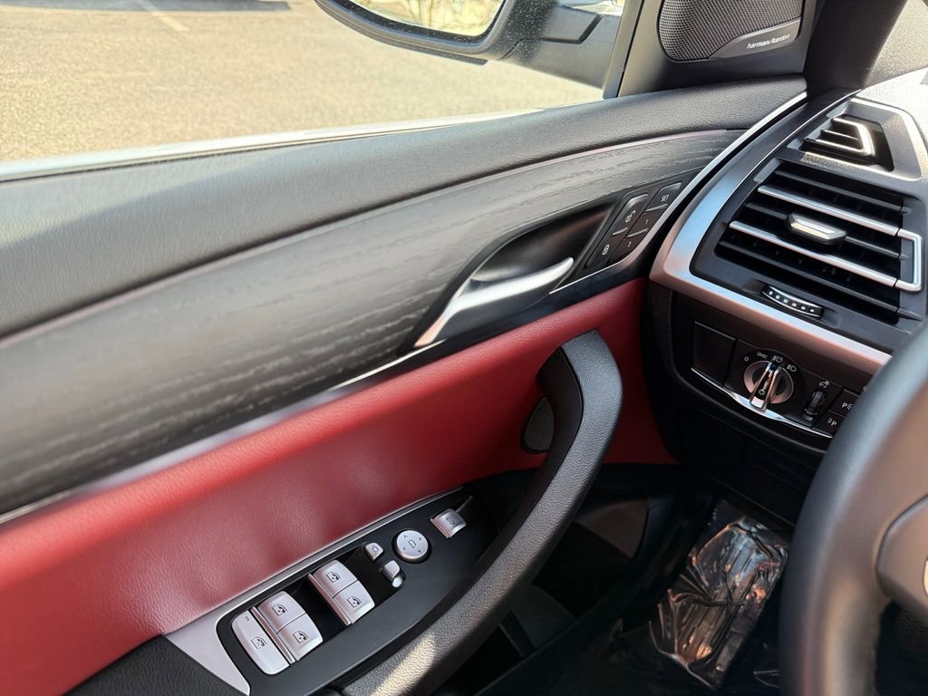 Certified 2024 BMW X3 xDrive30i w/ Premium Package image 28