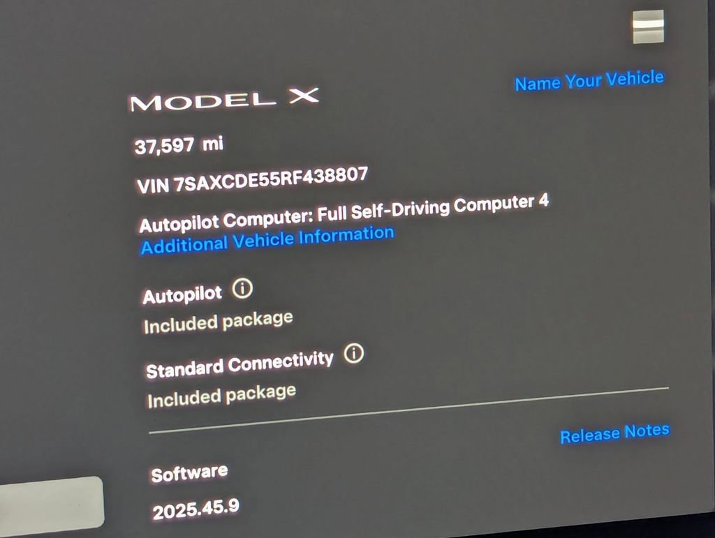 Used 2024 Tesla Model X image 40