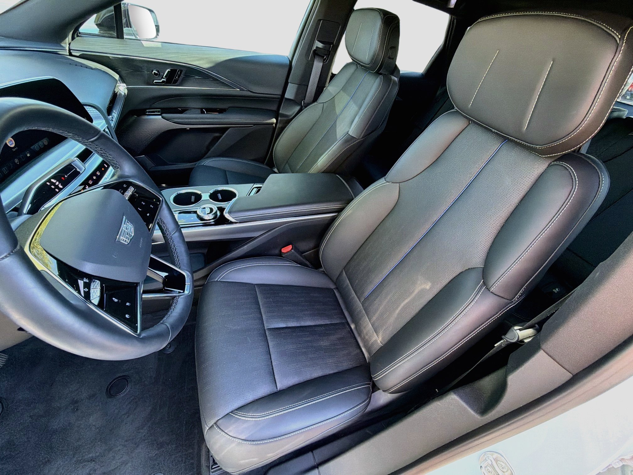 Certified 2024 Cadillac Lyriq Sport RWD image 21