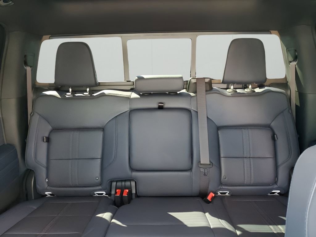 Used 2024 Chevrolet Silverado 2500 High Country w/ Technology Package image 44