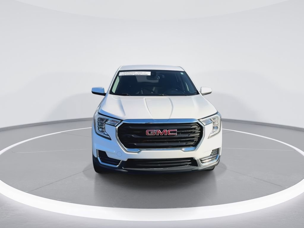Used 2022 GMC Terrain SLE image 3