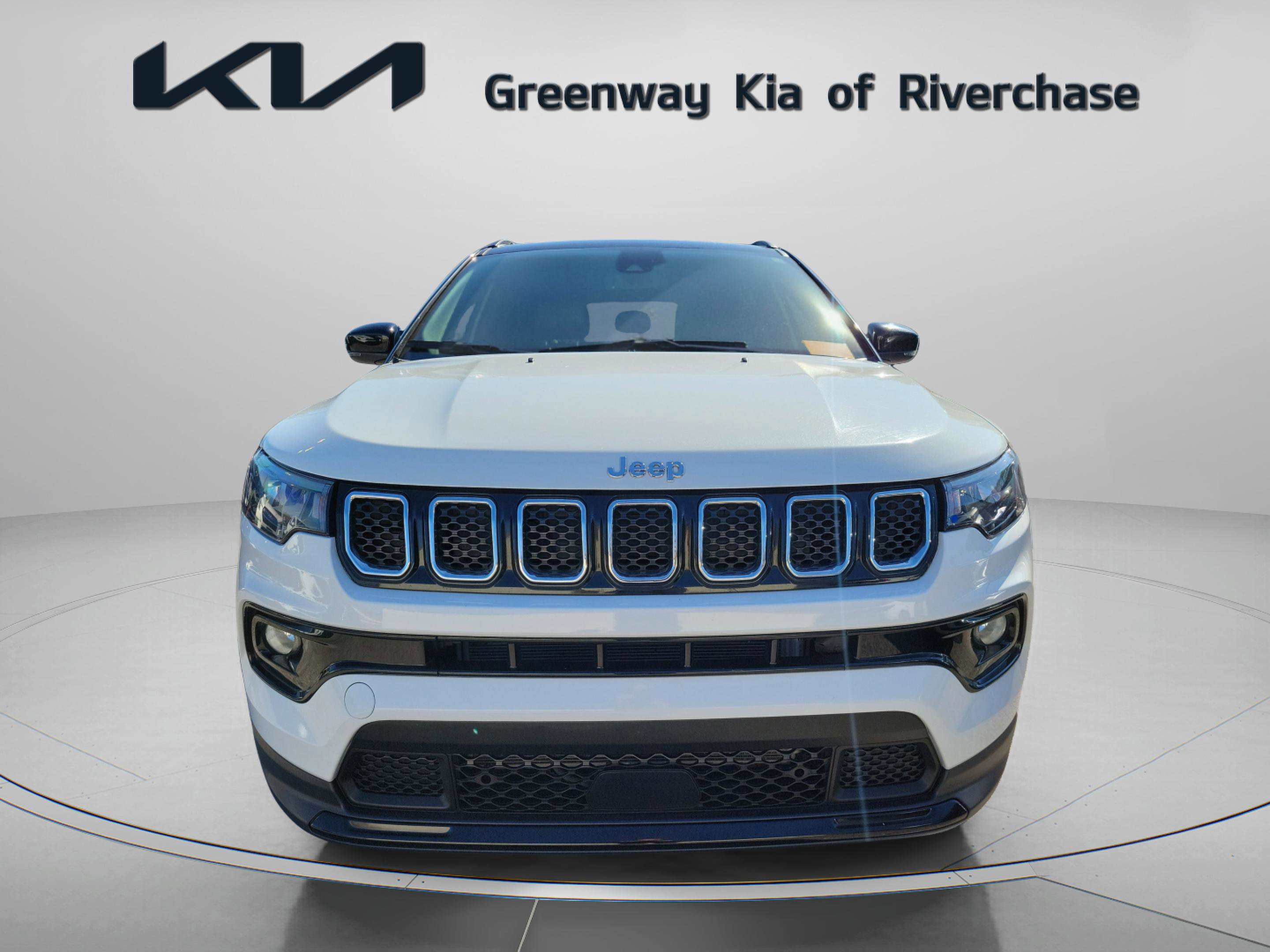 Used 2024 Jeep Compass Limited image 2