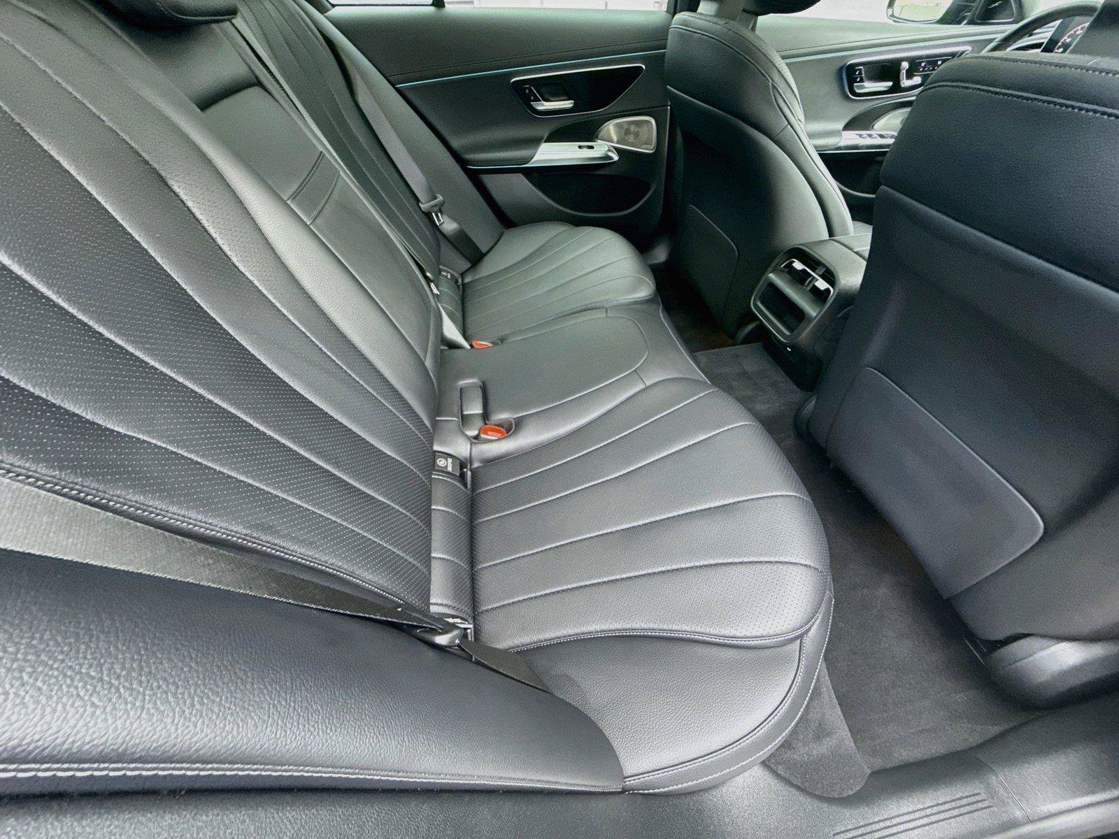 Used 2024 Mercedes-Benz E 350 4MATIC Sedan image 27