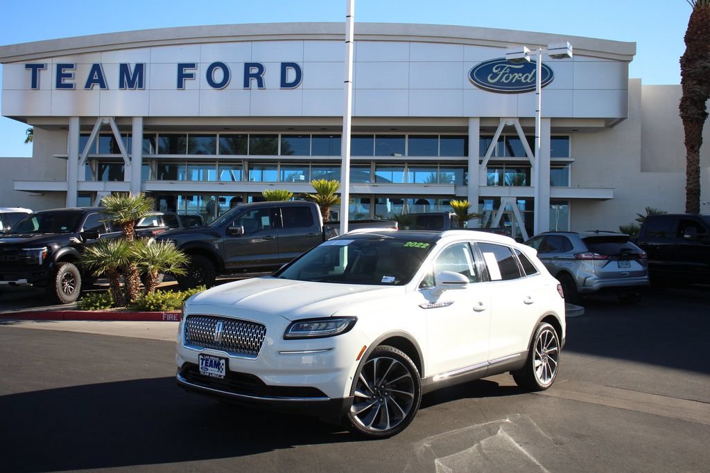 Certified 2022 Lincoln Nautilus Reserve w/ Equipment Group 201A AWD/4WD image 2