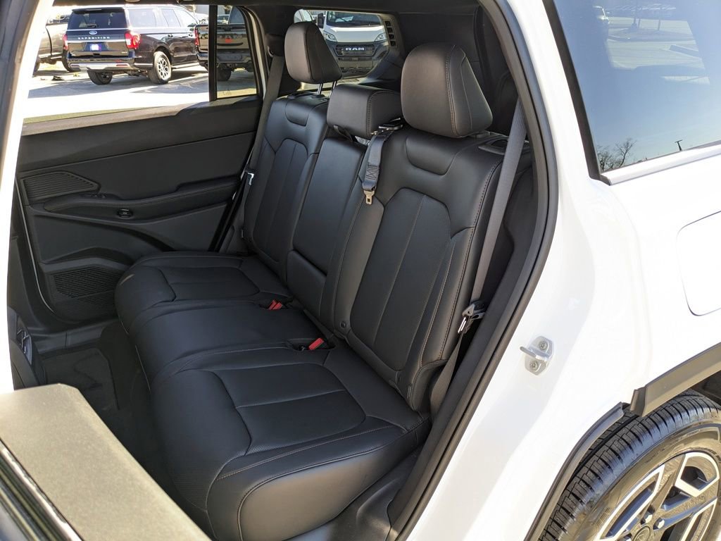 New 2026 Jeep Cherokee Limited image 40