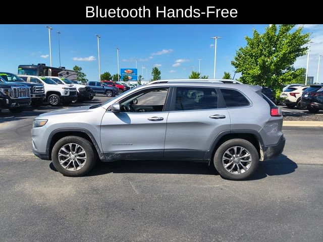 Used 2019 Jeep Cherokee Latitude Plus w/ Cold Weather Group AWD/4WD image 5
