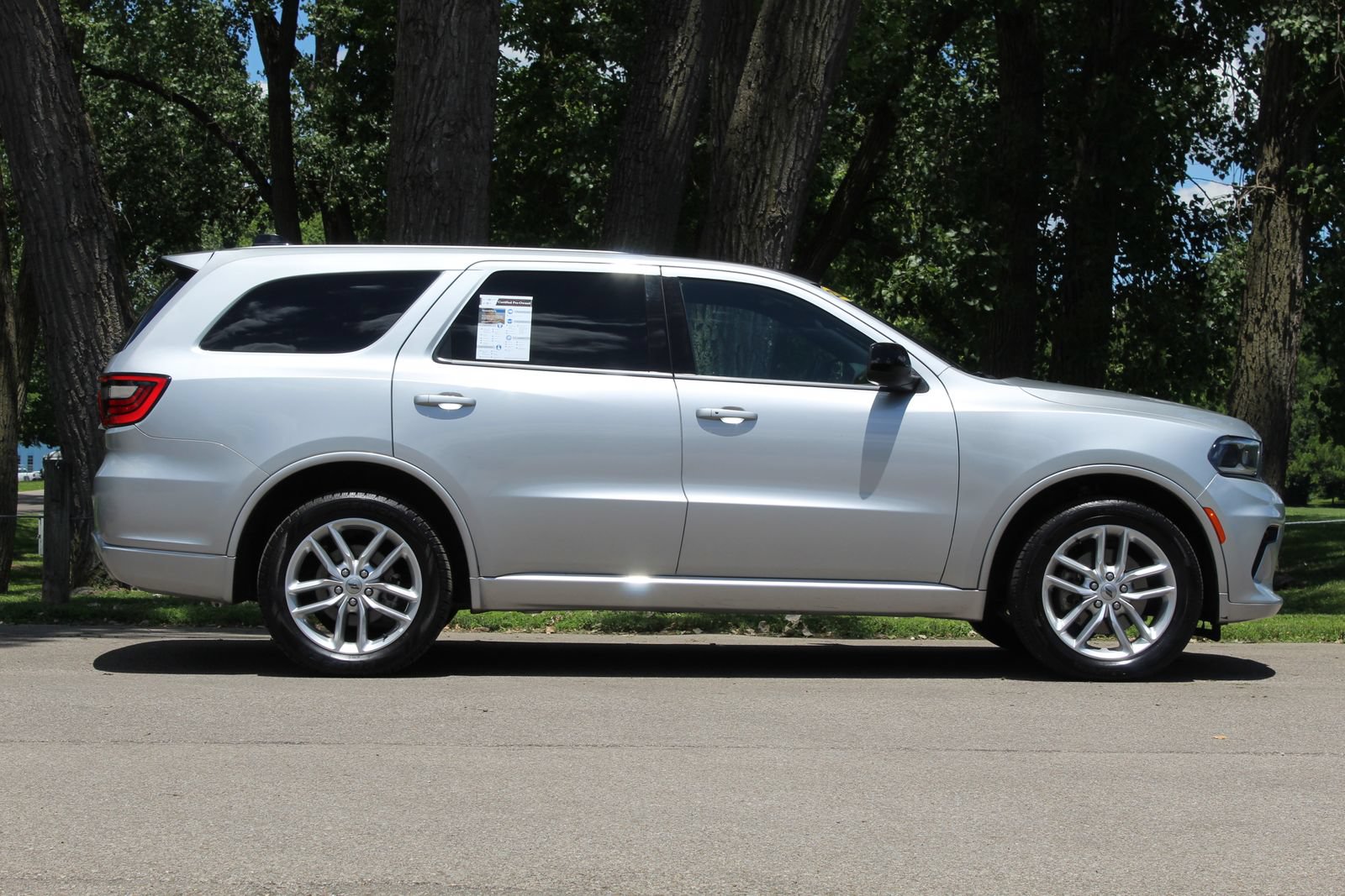Used 2023 Dodge Durango GT AWD/4WD image 9