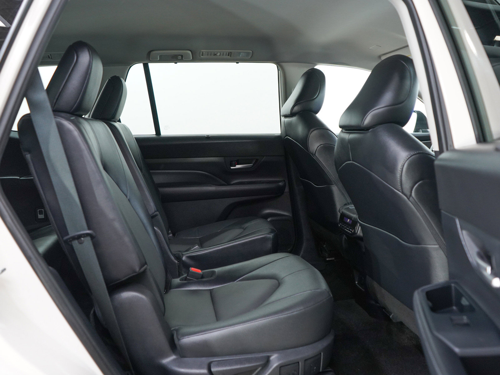 Used 2024 Toyota Grand Highlander AWD image 14