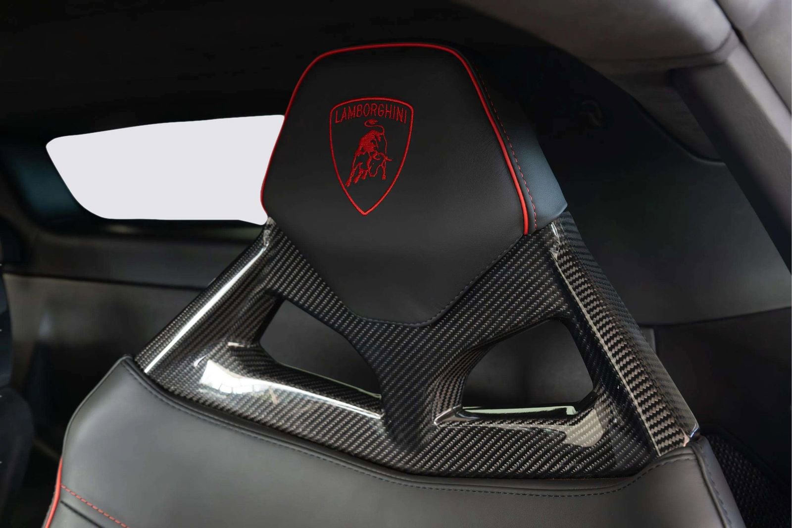 Used 2023 Lamborghini Huracan EVO RWD image 14