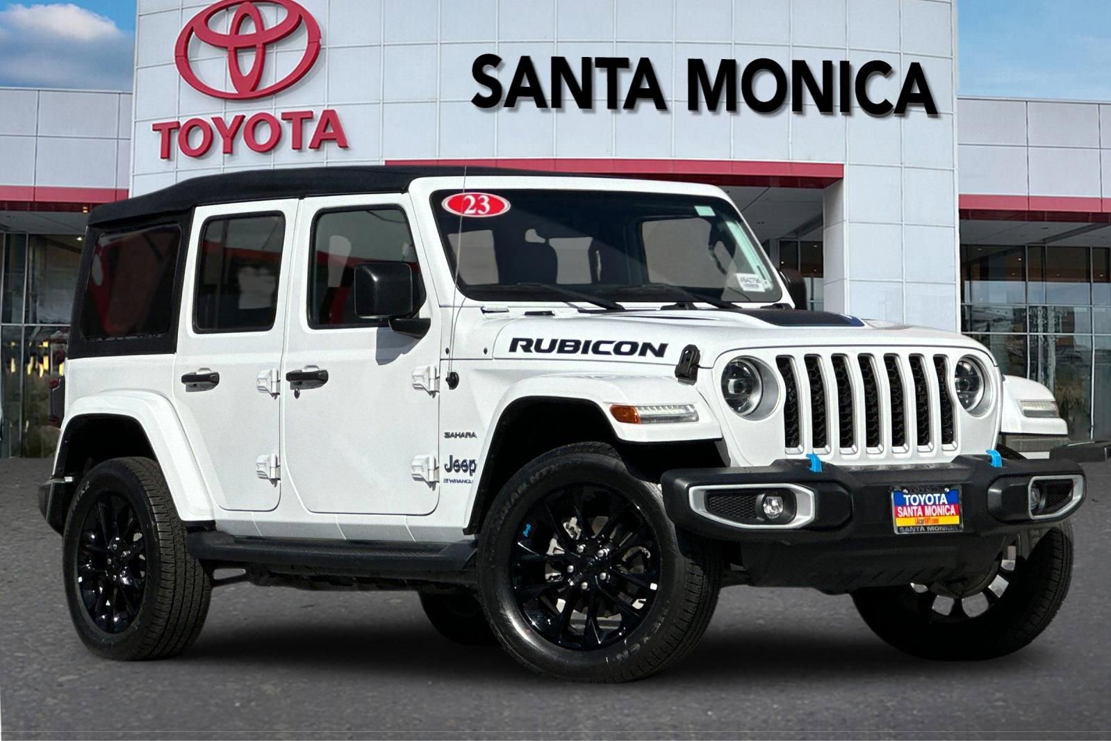Used 2023 Jeep Wrangler Unlimited Sahara AWD/4WD image 1