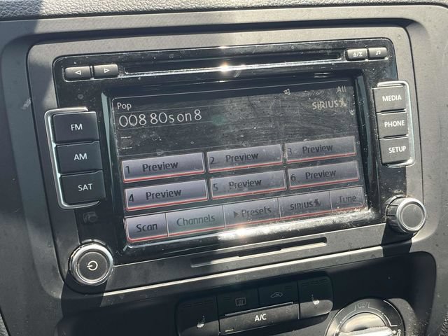 Used 2014 Volkswagen Jetta SE FWD image 26