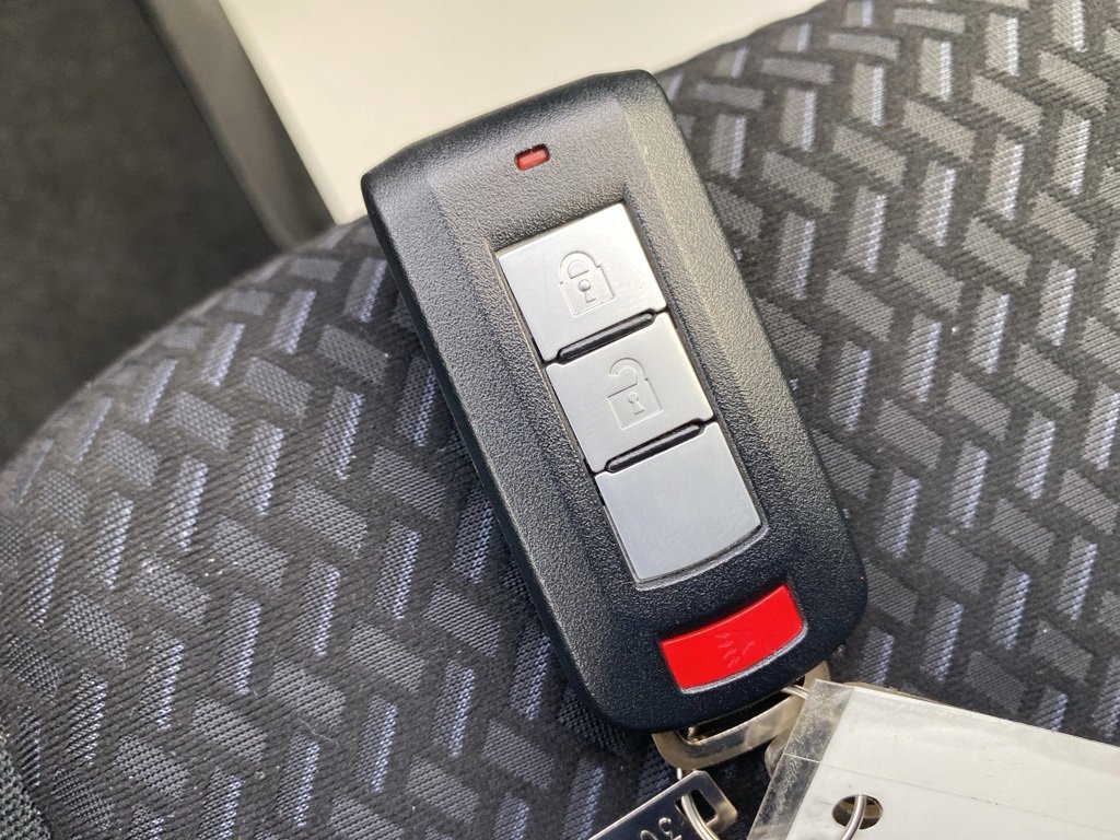 Used 2024 Mitsubishi Eclipse Cross LE image 29