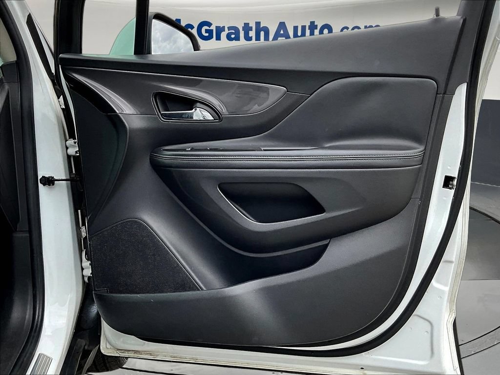 Used 2020 Buick Encore Preferred FWD image 27