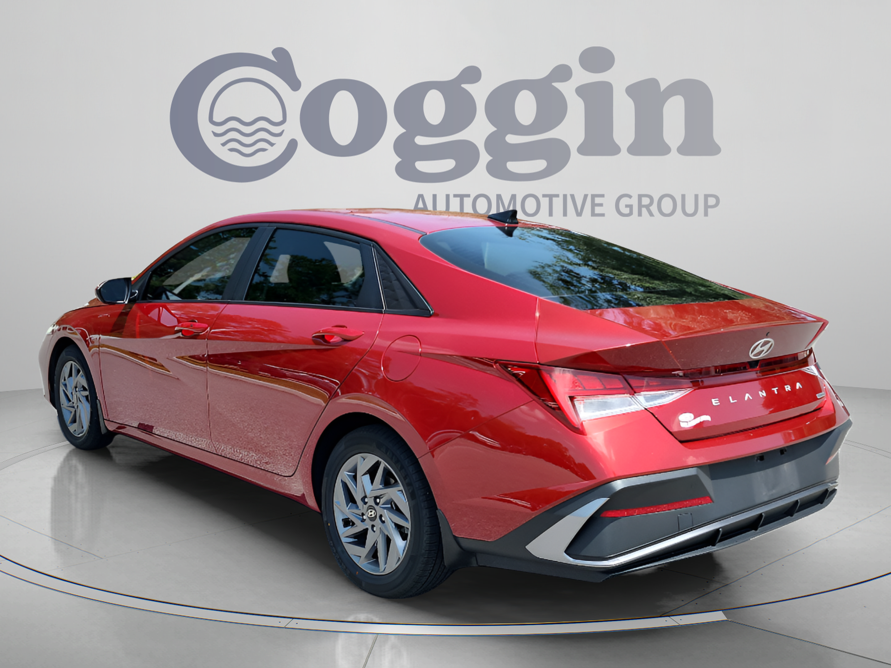 Certified 2024 Hyundai Elantra Blue FWD image 3