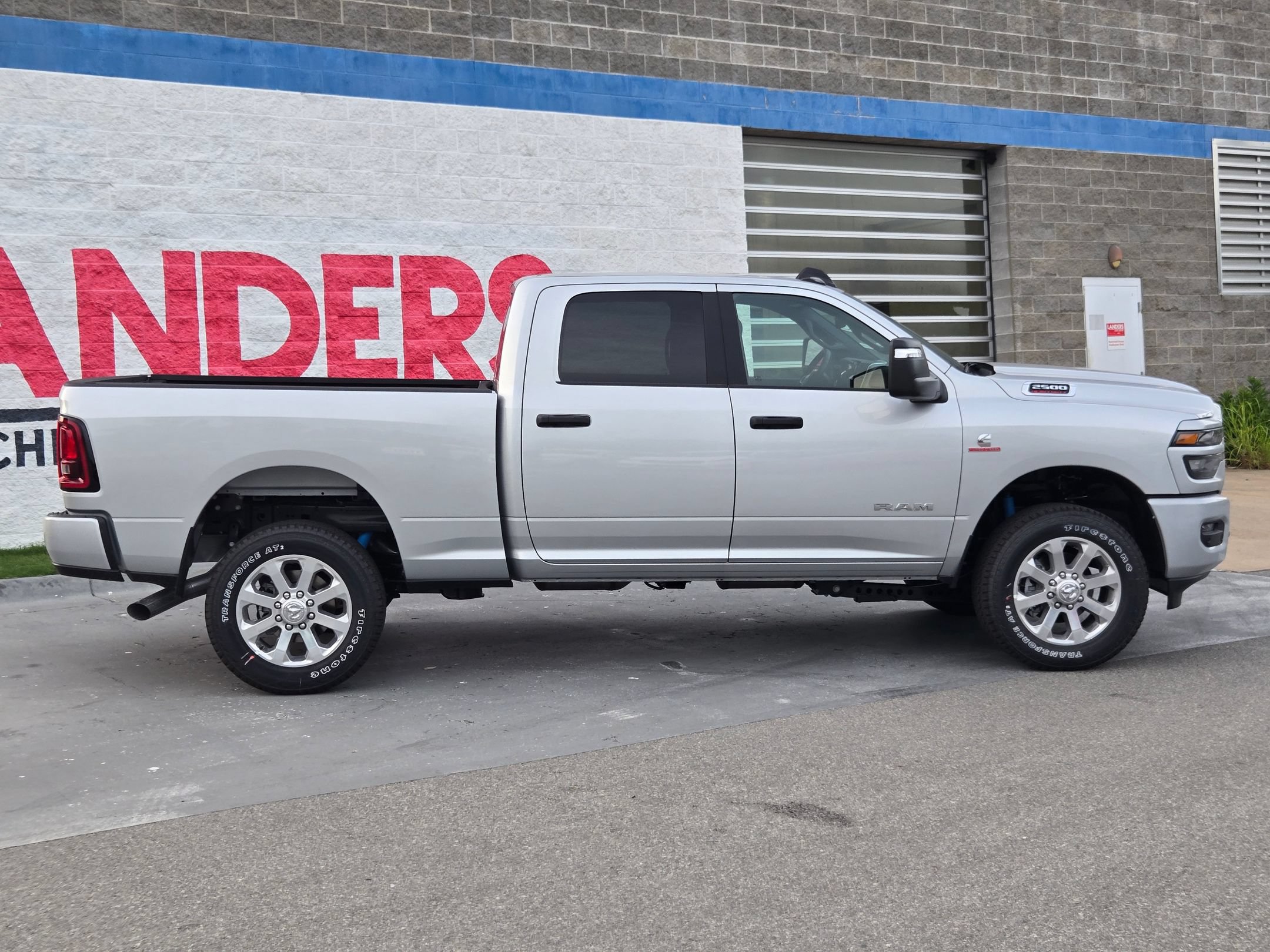 New 2026 RAM 2500 Big Horn AWD/4WD image 8