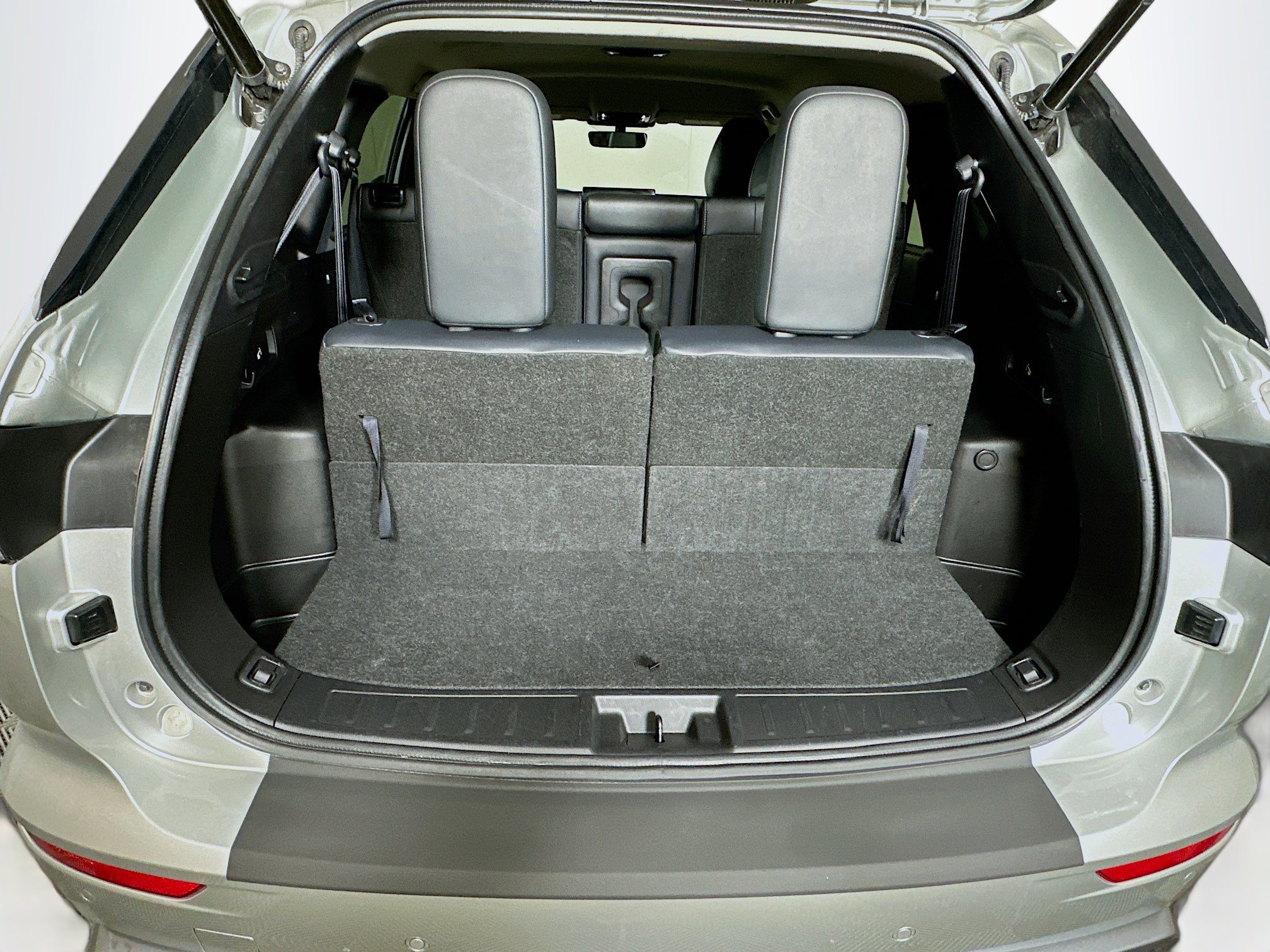 Used 2025 Mitsubishi Outlander SE AWD/4WD image 29