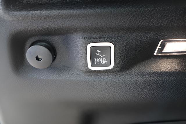 New 2026 Jeep Grand Cherokee L Limited AWD/4WD image 12